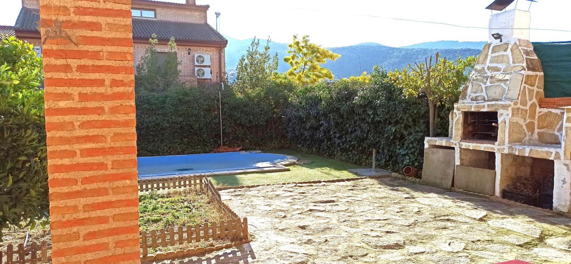 Villa La Higuera De Gredos à Higuera de las Dueñas Extérieur photo